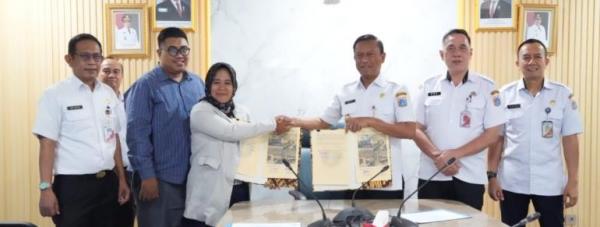 Walkot Jaktim Teken BAST Kantor Muslimat NU DKI Senilai Rp 4,4 Miliar
